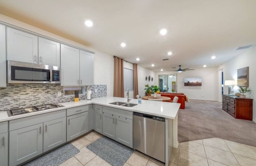 Casas Adobes Apartment | Oro Valley Compound (Mohammed)