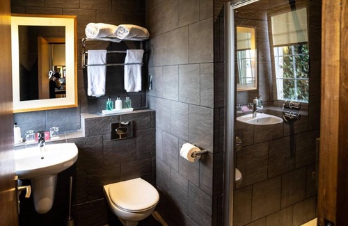 South Queensferry Hotel | Orocco Pier