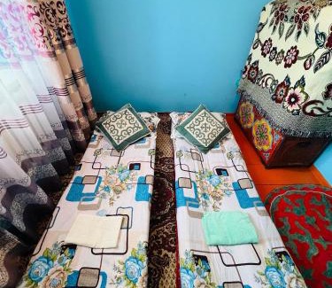 Ak-Talaa District House | Oroz Guest House