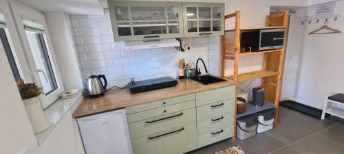 Orscholz Apartment | Orscholz apt with free parking & garden & bicycle storage