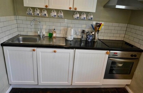 Maldon Apartment | Osea Island: Cosy Cottage Retreat