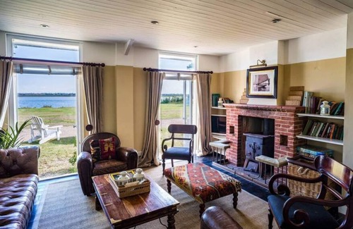 Maldon Apartment | Osea Island: Cottage Tranquility
