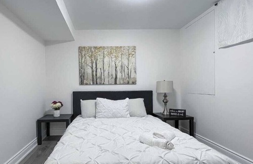 Durham Region Apartment | Oshawa Stay