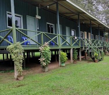 Kota Kinabatangan Bed & Breakfast | Osman homestay