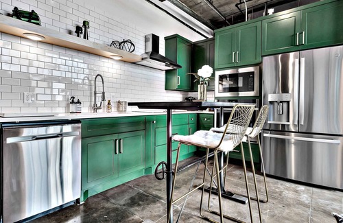 Brazos Condo | Oso Condo- Walk To The Silos