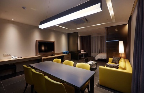 Yeongi-gun Hotel | Osong H Hotel Sejong City