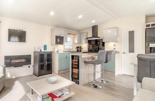 Saxmundham House | Osprey 52