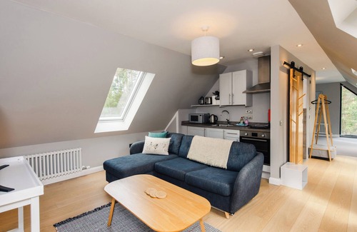 Alvie Cottage | OSPREY APARTMENT, pet friendly, character holiday cottage in Aviemore