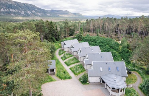 Alvie Cottage | OSPREY APARTMENT, pet friendly, character holiday cottage in Aviemore