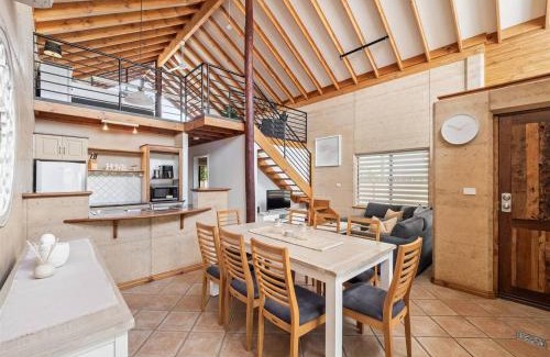 Quindalup House | Osprey Beachside Retreat - Good Times Guaranteed