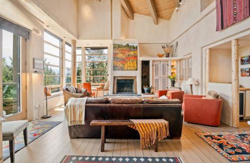 Blueberry Hill Ski Chalet | Osprey Chalet by Outpost Whistler