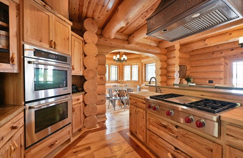 Hayward House | Osprey Home Getaway-Secluded with a Beautiful Lake View and Private Dock