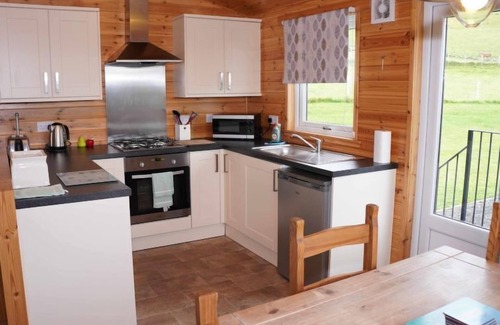 Kinross House | Osprey Lodge by Interhome