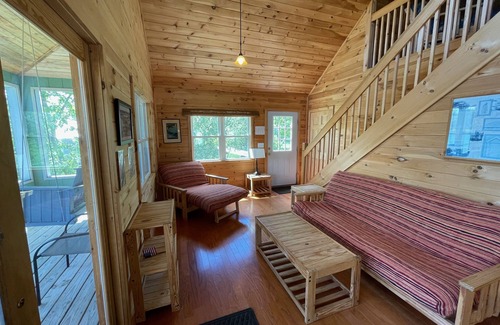 Brier Hill Cabin | Osprey Lodge - The Lodges at Oak Point, 1000 Islands - Right on the River!