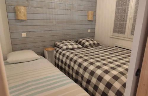 Bielle Apartment | Ossau T2 5 personnes tt confort climatisation piscine linge de maison inclus moustiquaires vue montagne plein sud