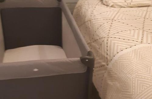 Bielle Apartment | Ossau T2 5 personnes tt confort climatisation piscine linge de maison inclus moustiquaires vue montagne plein sud
