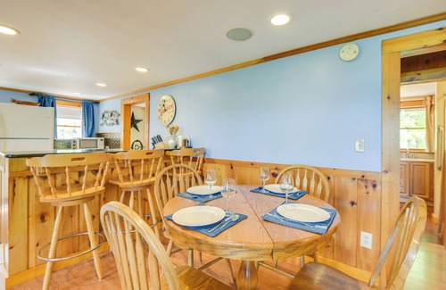 The Bluffs Cottage | Ossipee Lake Cottage w/Screened Porch & Fire Pit!
