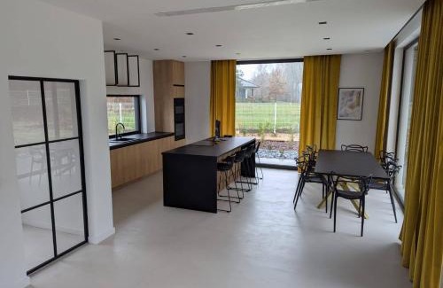 Dobroszyce Villa | Ostatni dom po lewej