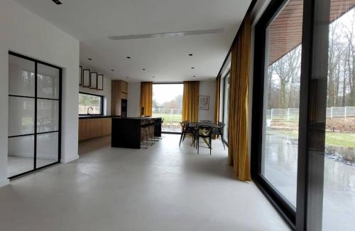 Dobroszyce Villa | Ostatni dom po lewej