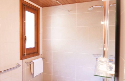 Les House | Ostau Dera Nheu