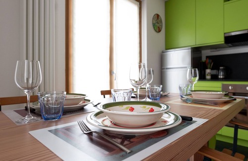 Santa Lucia Apartment | Osteglio 15/F - Viola