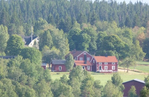 Asenhoga Condo | Österstuga - a cozy apartment right on the forest