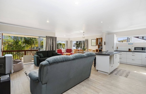 Whangaroa House | Ota Point Paradise - Whangaroa Holiday Home