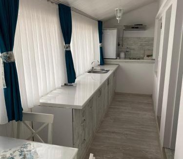 Shumen Hotel | Otantik Shumen