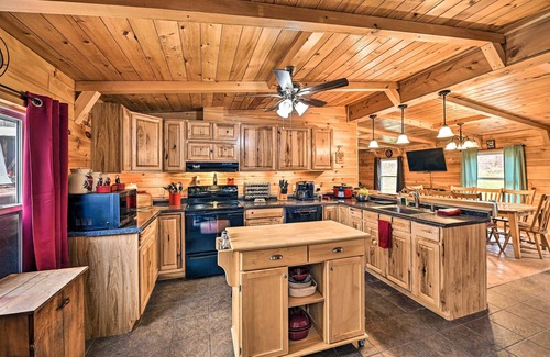 Otego House | Otego Home w/Hot Tub: Near All Star Village!