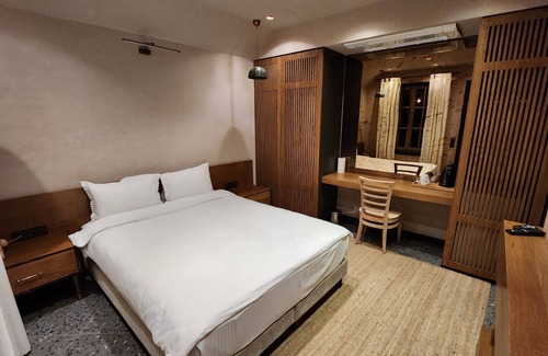Bornova Bed & Breakfast | Otel Barry