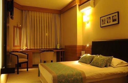 Karesi Hotel | Otel Basti Otantik