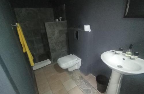 Belfast House | Oteng Guest House