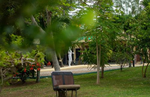 Quatre Cocos Apartment | OTF Rooms & Apartments