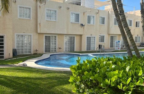 Puente del Mar House | Otis did not damaged us. We offer Big discounts for first responders and media.