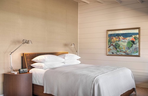 Harbor Springs Hotel | OTIS Harbor Springs