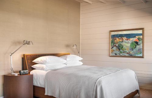 Harbor Springs Hotel | Otis Harbor Springs