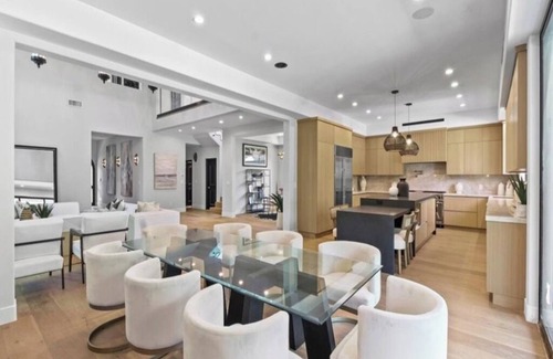 Sherman Oaks House | Otsego Estate- Luxurious Spanish Modern Retreat in Sherman Oaks