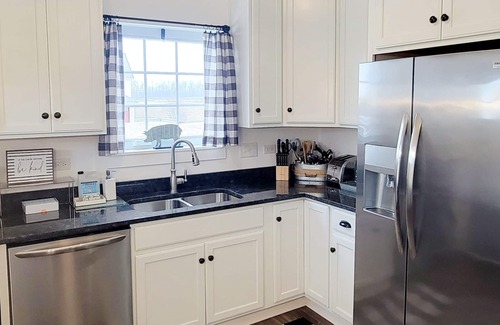 Ottawa House | Ottawa Farm House | 1 Bed, 1 Bath