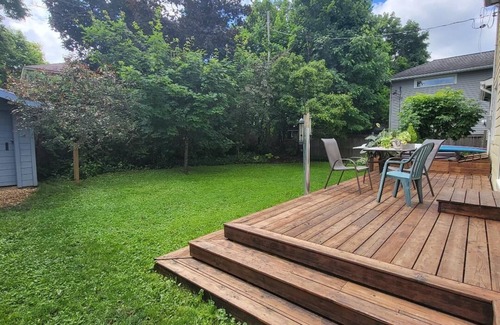 Manor Park House | Ottawa Ontario Detached Home 4 Kilometers from City Manor Park 4 Bed