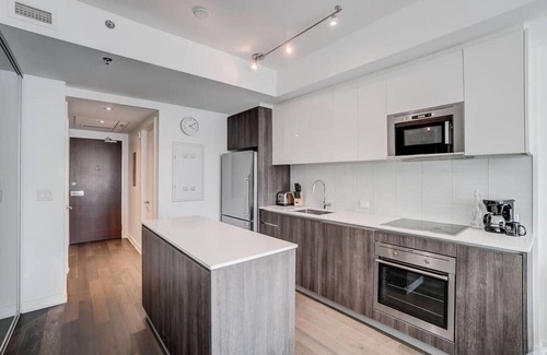 Byward Market - Parliament Hill Apartment | Ottawa - Slater 2B1B