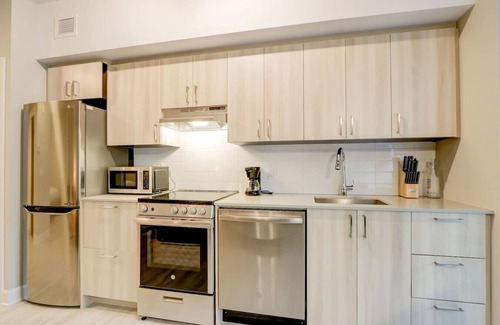 Byward Market - Parliament Hill Apartment | Ottawa - The Met Studio