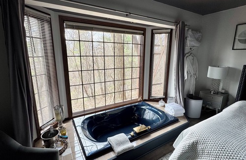 Altoona Hotel | Otter Creek Eau Claire Altoona