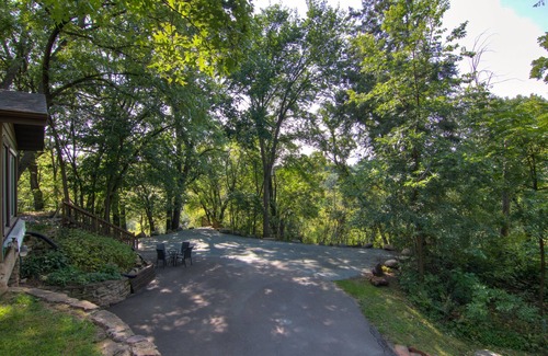 Altoona House | Otter Creek Manor - Oversized 3bd, 1.5 Ba. 3 acres, creek access.