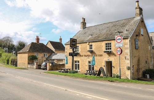 South Luffenham Cottage | Otter's View