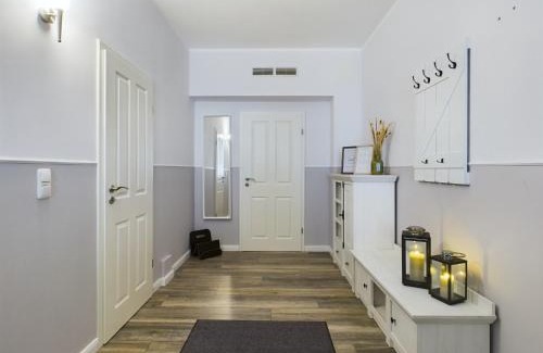 Ottersleben Apartment | OtterslebenGartenblick37 - Küche & Garten, bis zu 3 Personen
