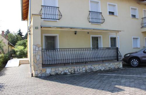 Harkany Apartment | Otto Apartment