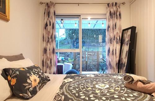 Tauranga House | Otumoetai Shared Family Home - Sherwood Food Forest, New Zealand