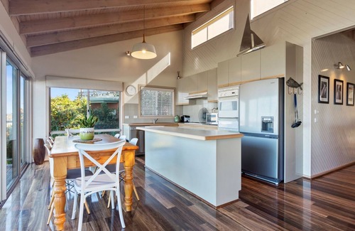 Skenes Creek House | Otway Views - Relaxation & Recreation