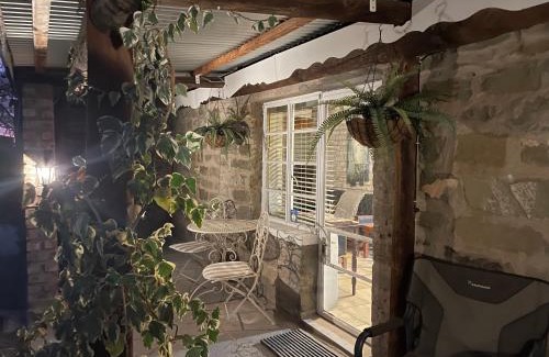 Karoo Hoogland House | Ou Klipskuur Self-Catering Accommodation