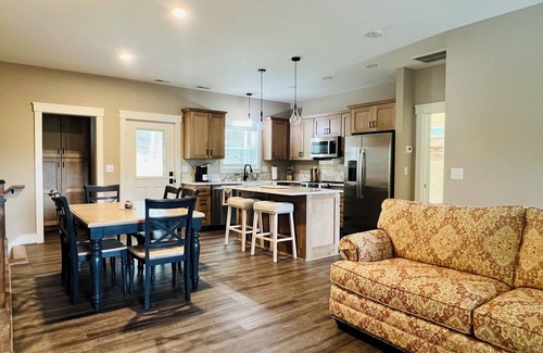 West Jefferson House | Our Cozy Escape - West Jefferson, NC